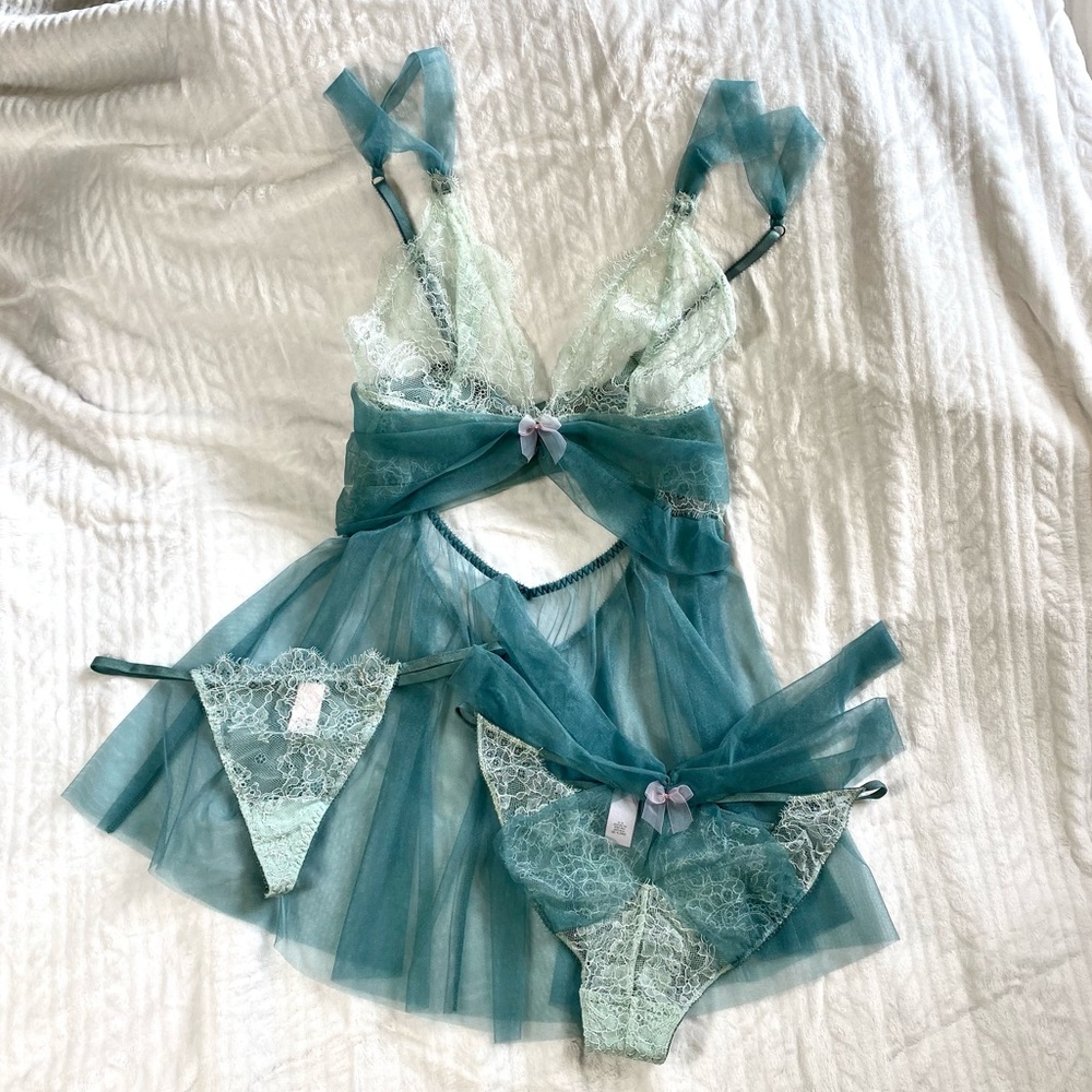 Victoria’s Secret Lingerie Set